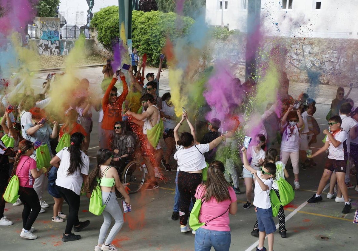 Color Party en las pistas municipales Mariano Torres el año pasado, una de las actividades premiadas en el concurso municipal.