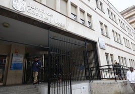 Entrada principal del centro de salud de San Juan, en la avenida de Portugal.