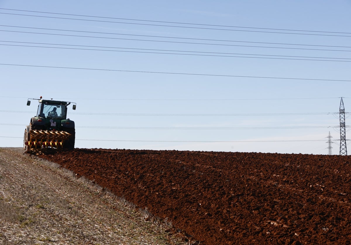 Tractor en Villamayor.