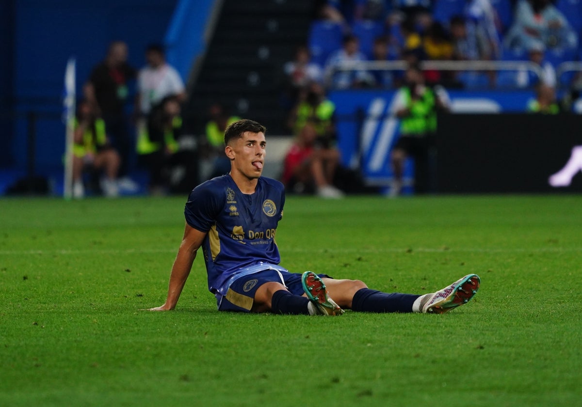 Rastrojo, sobre el césped de Riazor, la primera vez que se lesionó esta temporada.