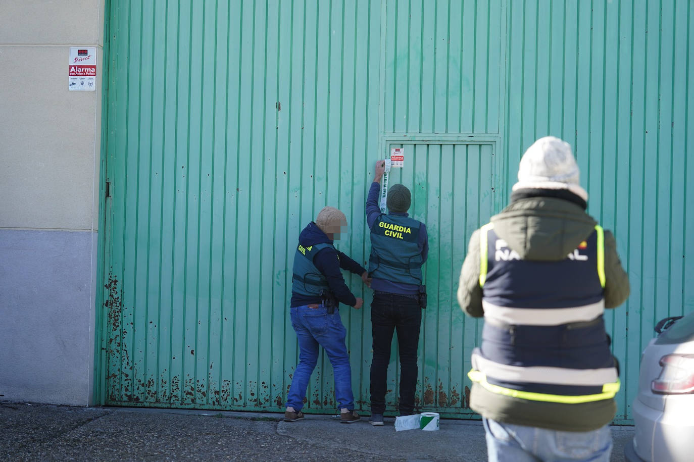 Imagen secundaria 2 - Imágenes de la redada en el Polígono Industrial El Montalvo II.