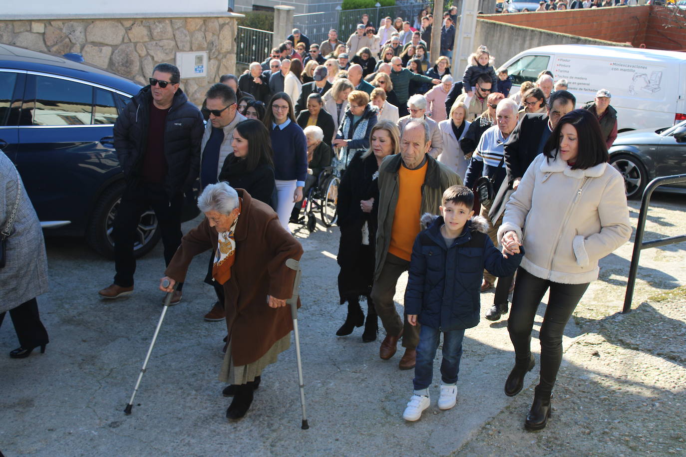 El sol vuelve para lucir por San Antón en el día grande de Valdelamatanza