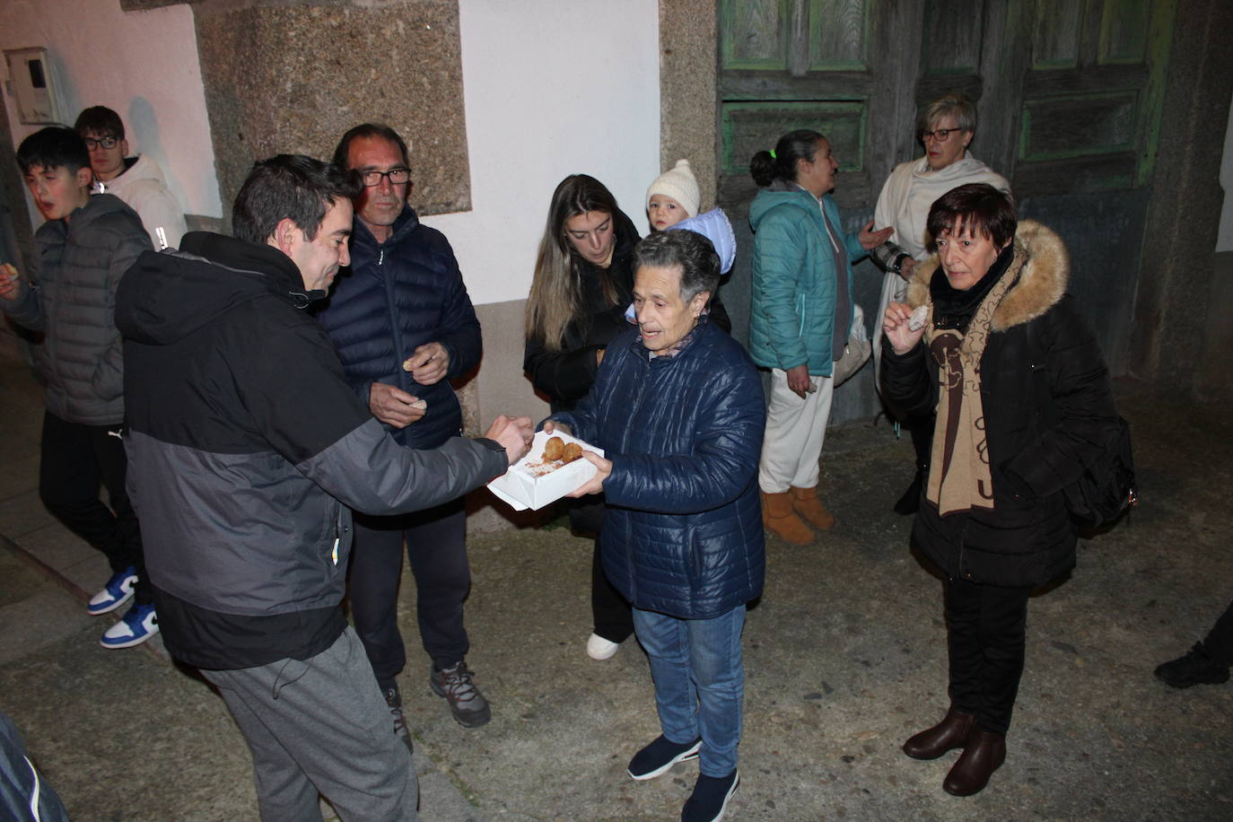 San Antón celebra su día de fiesta en Puerto de Béjar