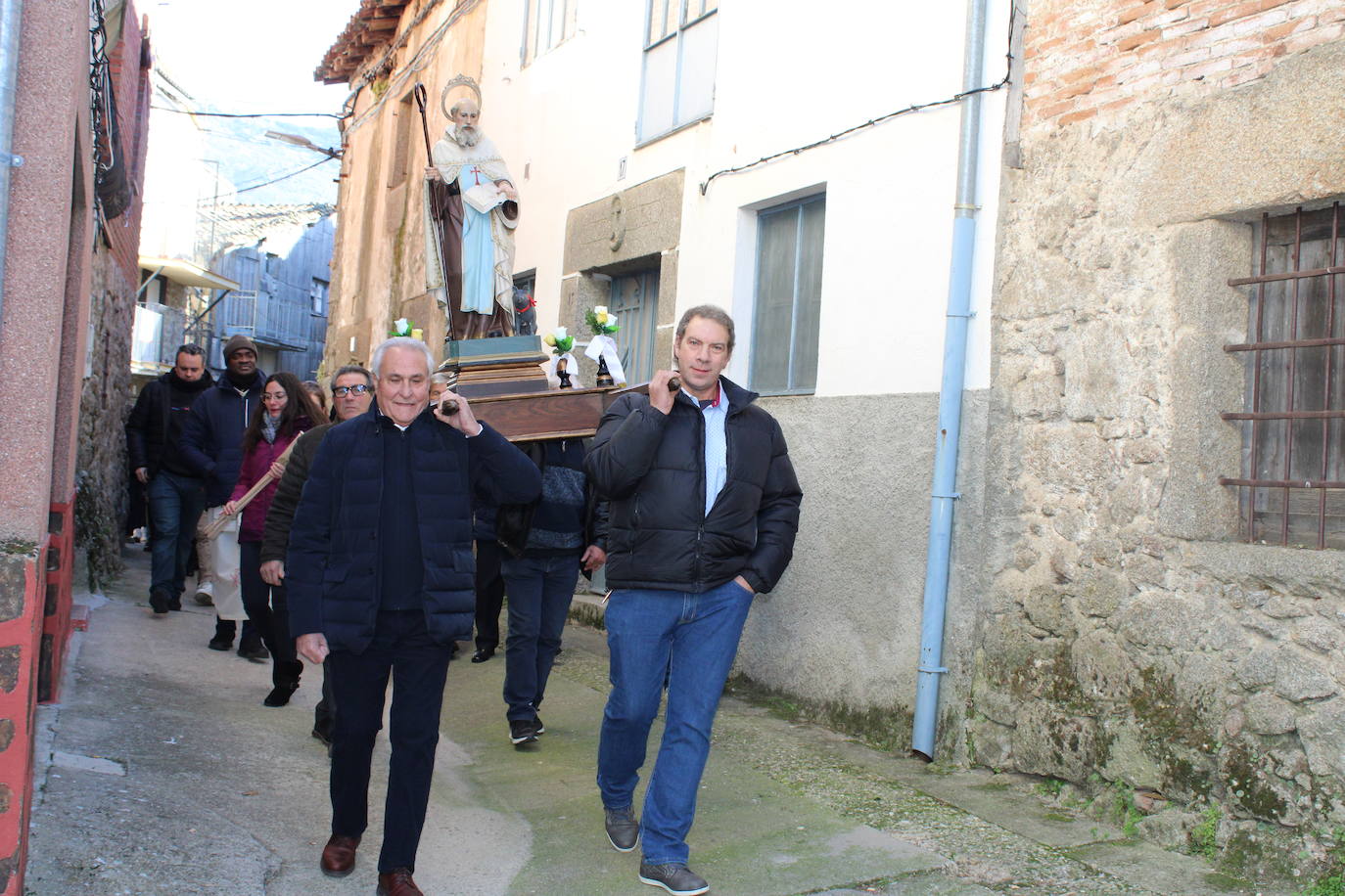 San Antón celebra su día de fiesta en Puerto de Béjar