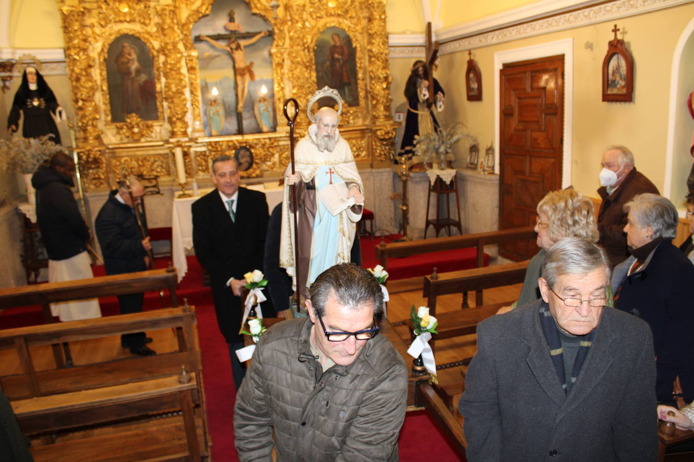 San Antón celebra su día de fiesta en Puerto de Béjar