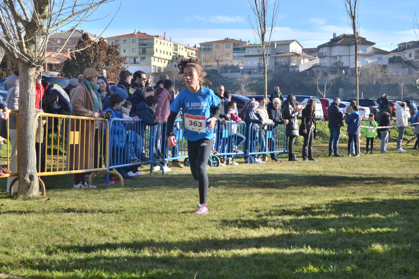 Entretenida mañana de cross escolar en Ciudad Rodrigo a pesar del frío