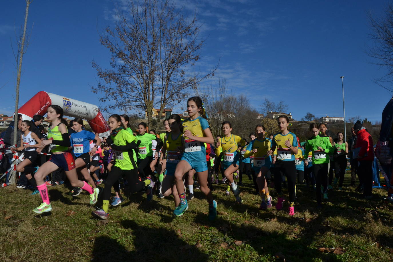 Entretenida mañana de cross escolar en Ciudad Rodrigo a pesar del frío