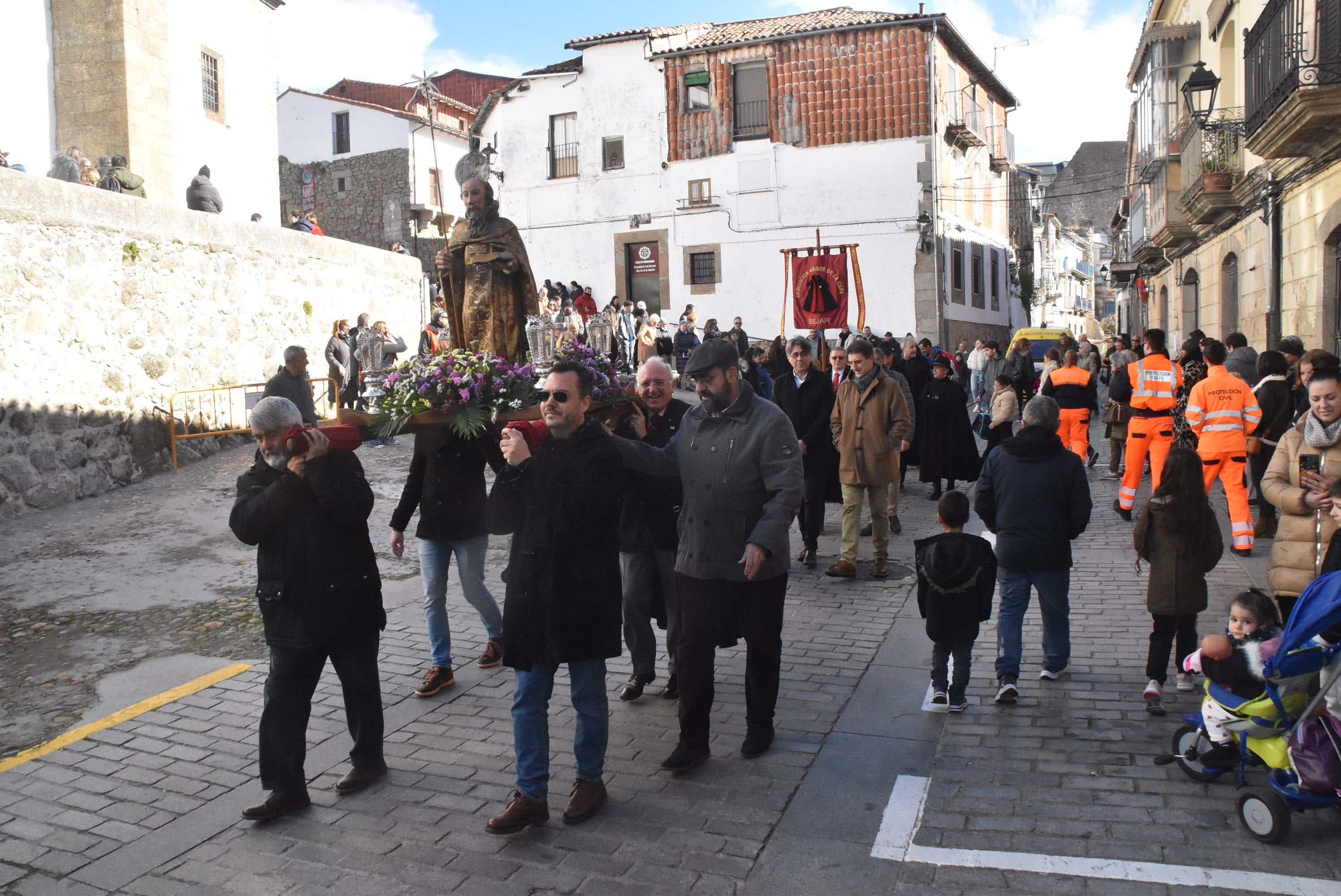 San Antón renueva la protección a los animales en Béjar