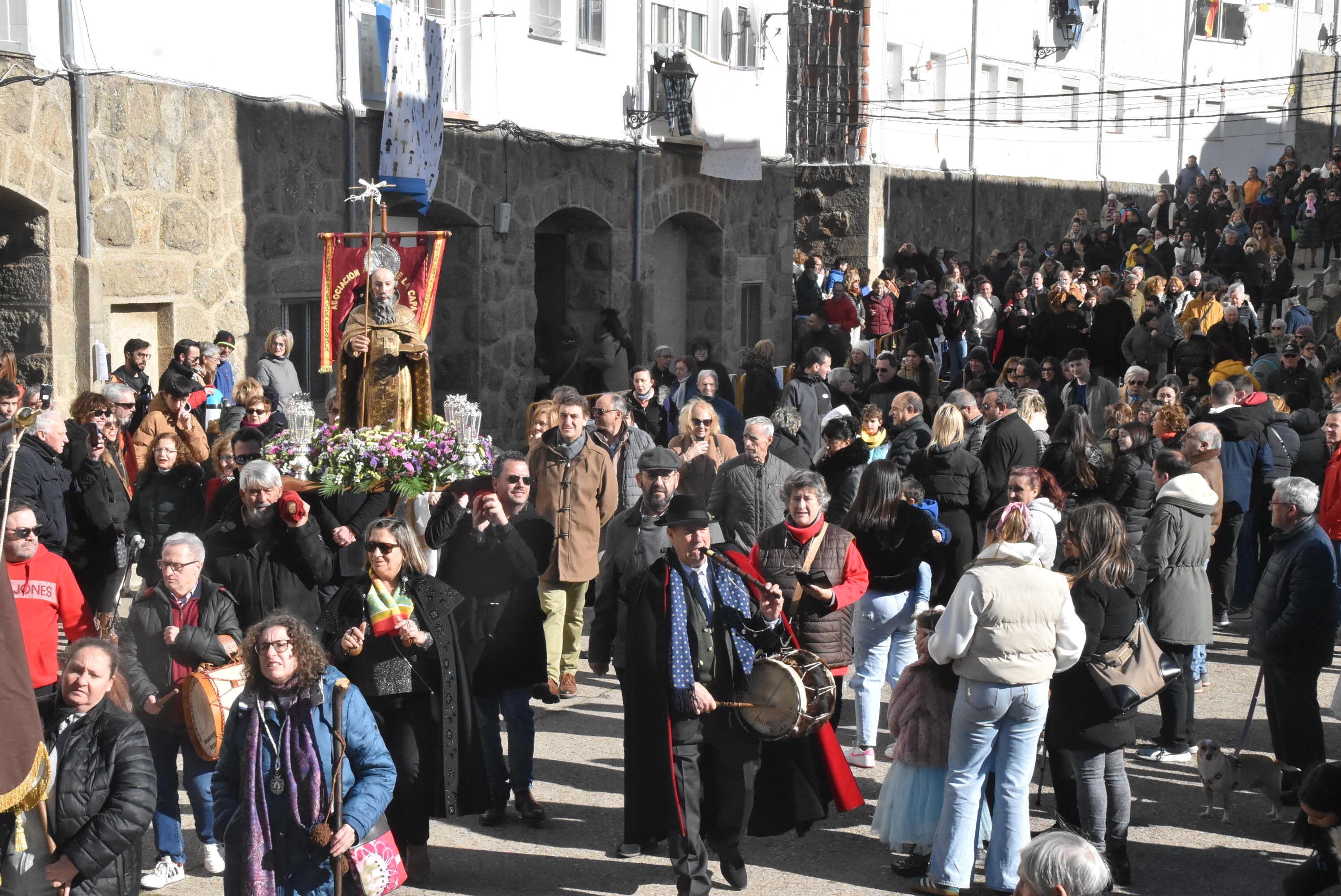 San Antón renueva la protección a los animales en Béjar