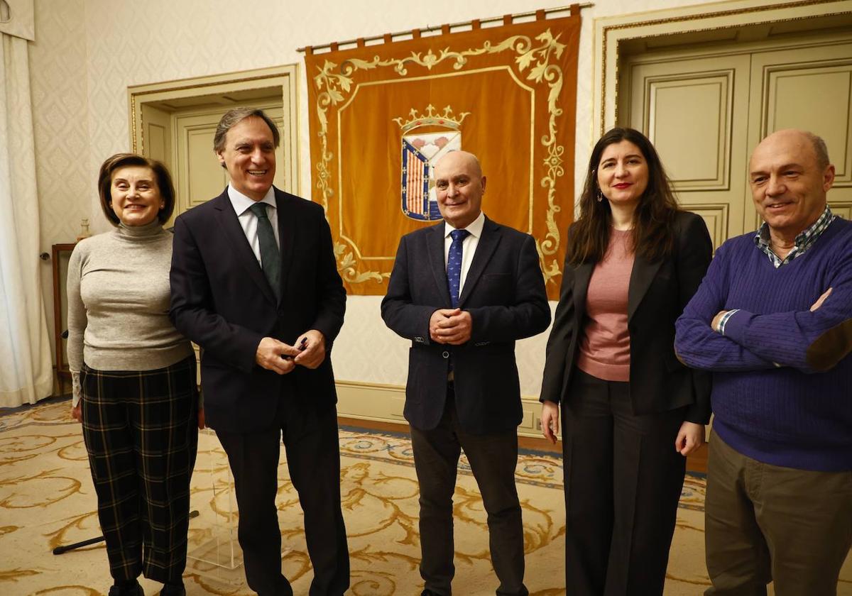 Presentación del proyecto piloto en el salón de recepciones del Ayuntamiento durante la mañana de este martes.