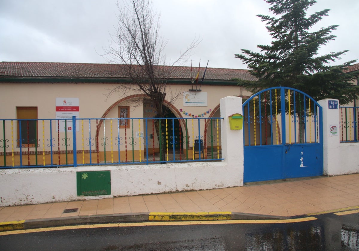 El actual colegio de Aldeatejada se transformará en un espacio de usos públicos. .