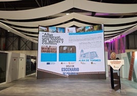 La alcaldesa, Concepción Miguélez, durante la presentación en FITUR.