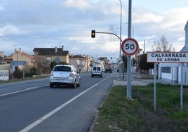 Travesía en la localidad de Calvarrasa de Arriba.