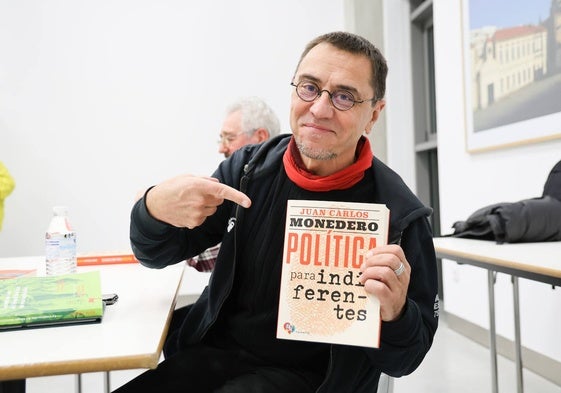 Juan Carlos Monedero en la presentación de su libro.