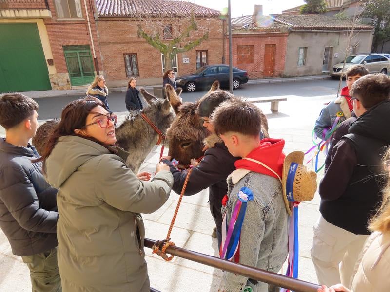 Los quintos alegran las calles de Villoria