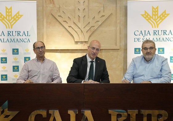 Caja Rural de Salamanca renueva el compromiso con la Asociación de Autotaxi de Salamanca