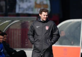 Alonso, el domingo en su último partido como entrenador del Santa Marta.