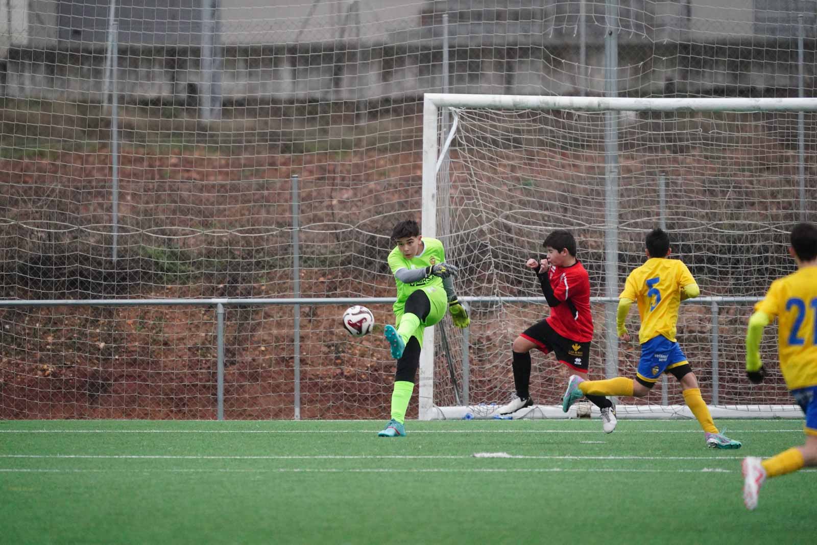 Las mejores imágenes de la jornada 13 de futbol base