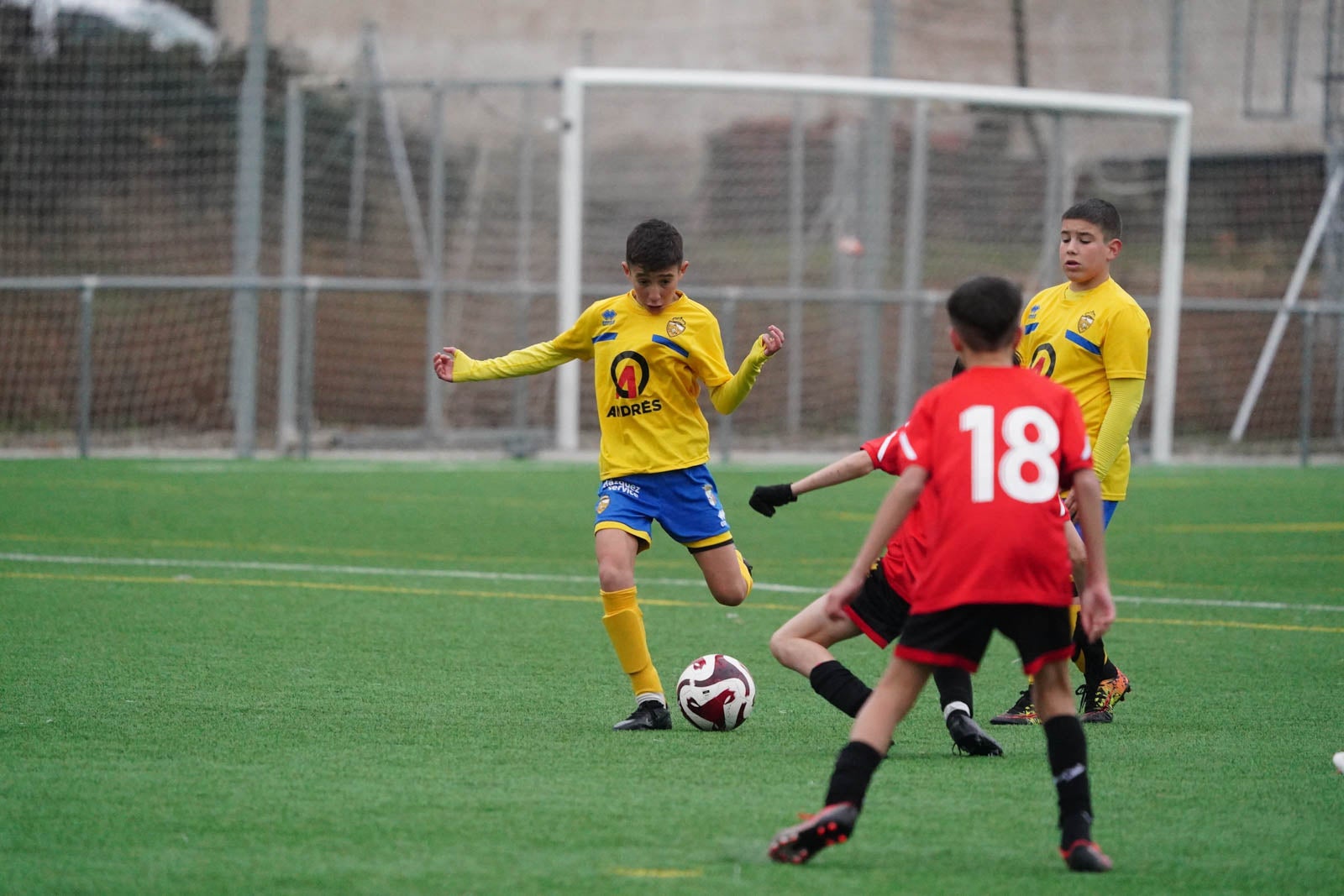 Las mejores imágenes de la jornada 13 de futbol base