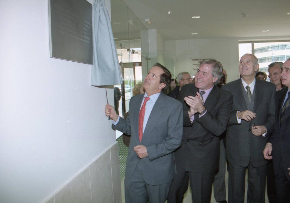 Inauguración del Instituto Universitario de Investigación del Cáncer en el Campus Unamuno.