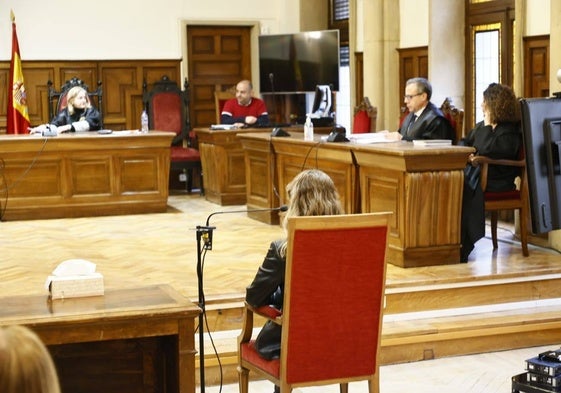 D.A.L. al inicio del juicio en la Audiencia Provincial de Salamanca.