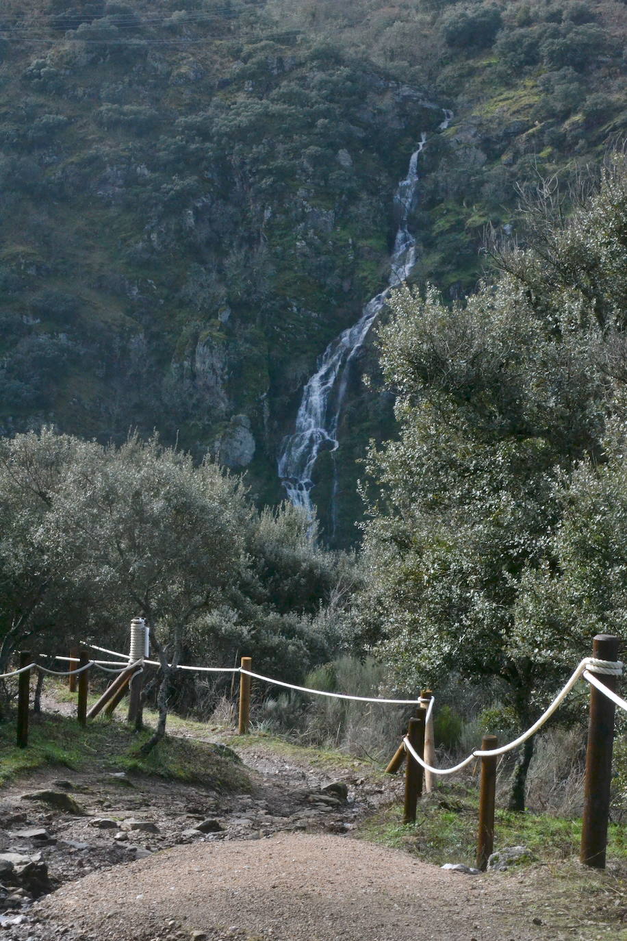 Herminia revitaliza el Pozo de los Humos