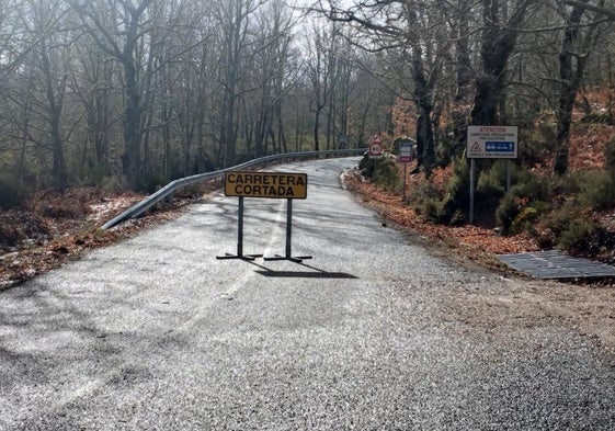 Imagen de archivo de una carretera cortada en la provincia de Salamanca.