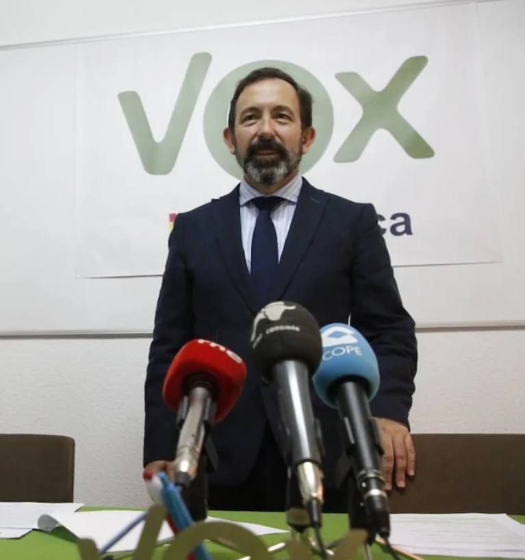 Javier Teira en un acto de Vox.