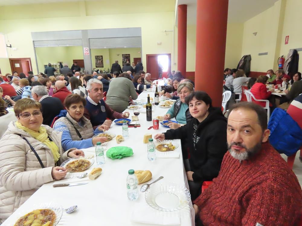 Buen sabor en la segunda jornada festiva de Palaciosrubios en honor a Las Candelas