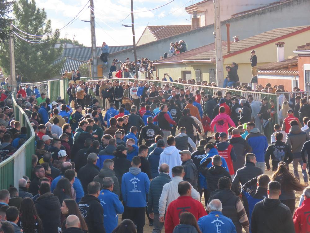 Bravura por las calles de Babilafuente