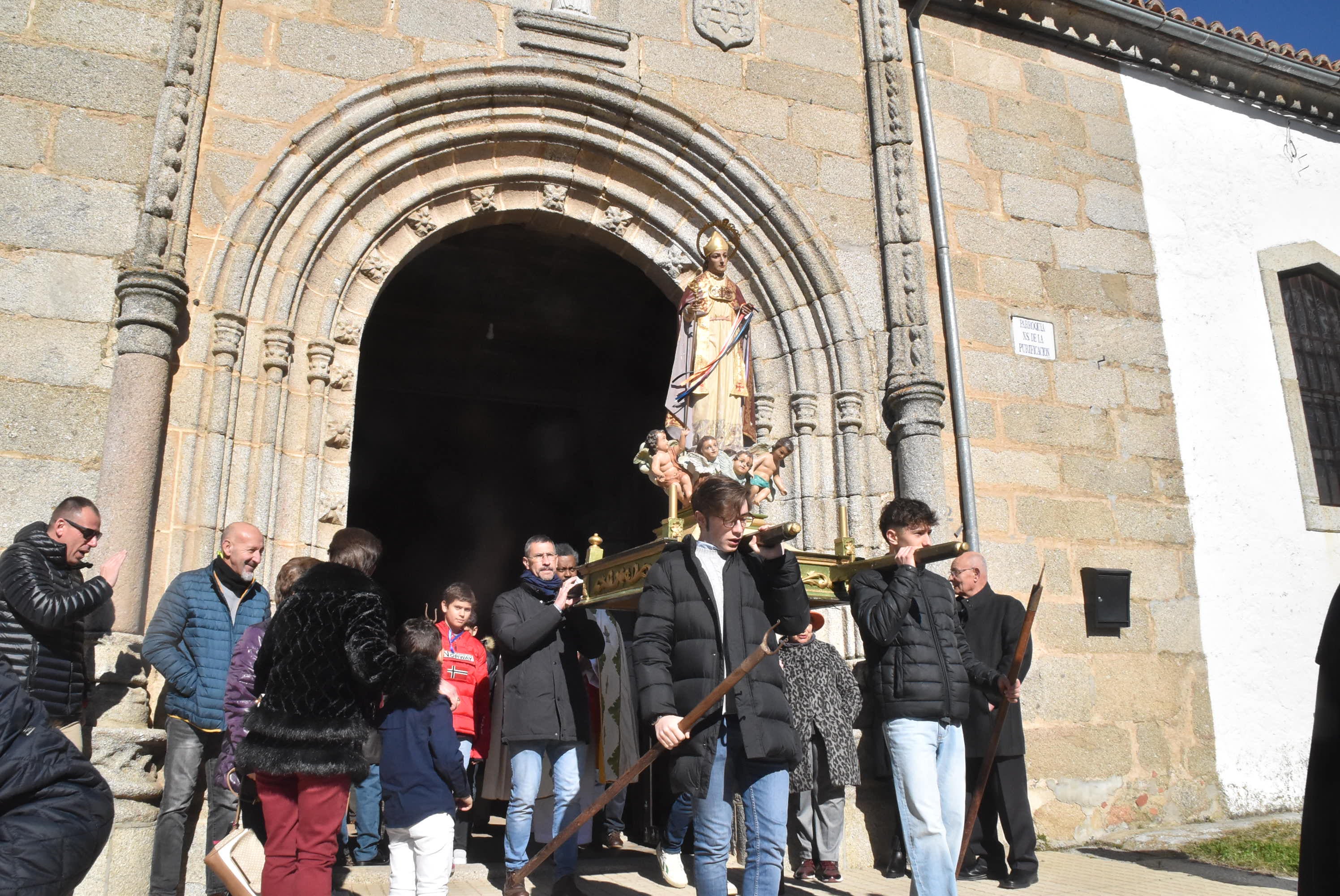 El buen tiempo acompaña a San Blas en su festividad en Fuentes de Béjar