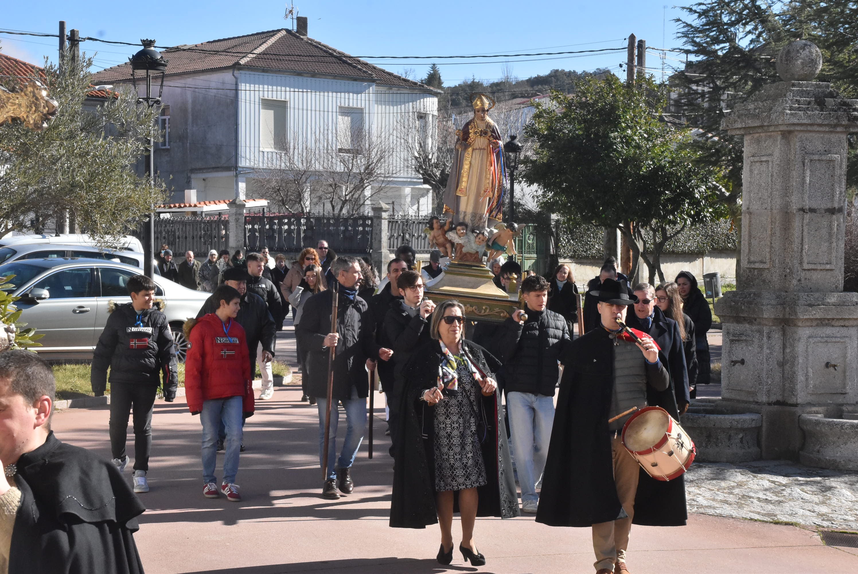 El buen tiempo acompaña a San Blas en su festividad en Fuentes de Béjar