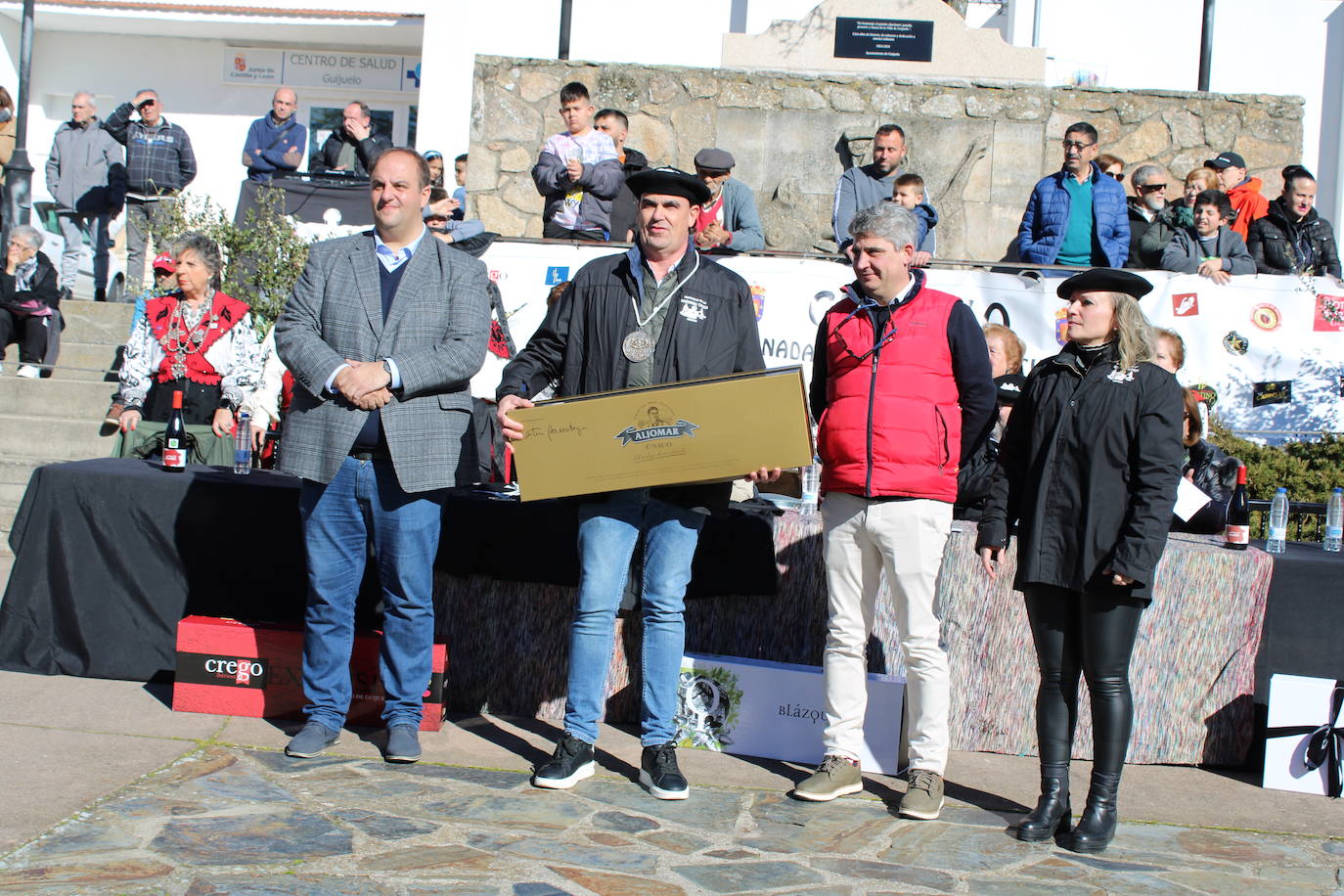 El sol acompaña la primera matanza de Guijuelo del año