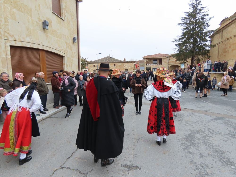 Babilafuente celebra San Blas con misa y bailes charros