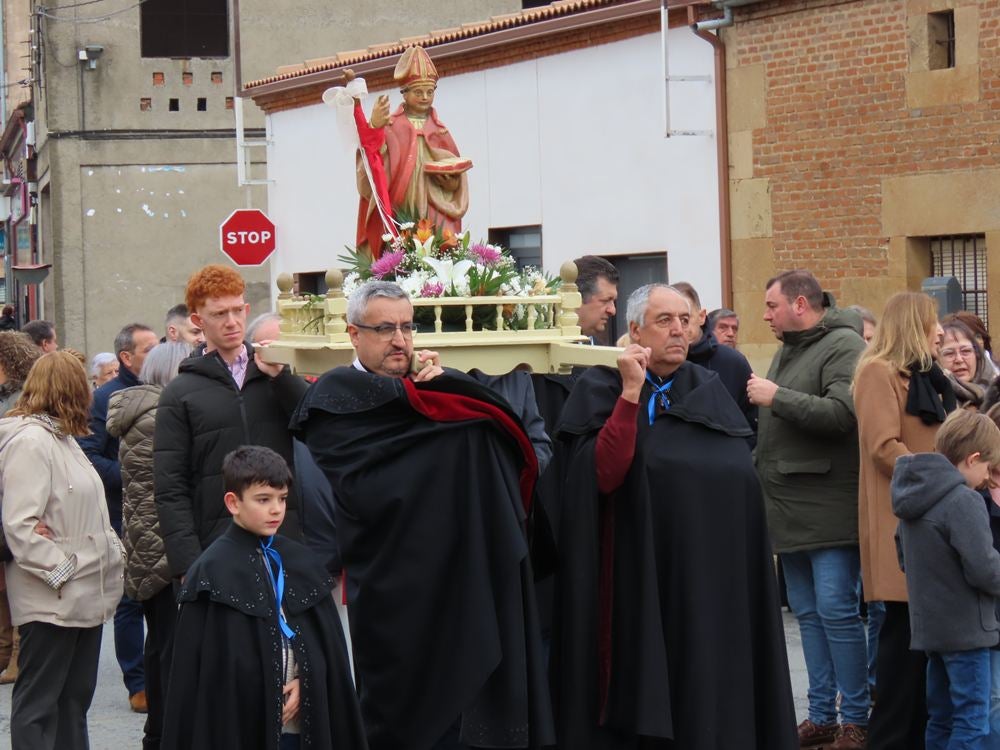 Babilafuente celebra San Blas con misa y bailes charros