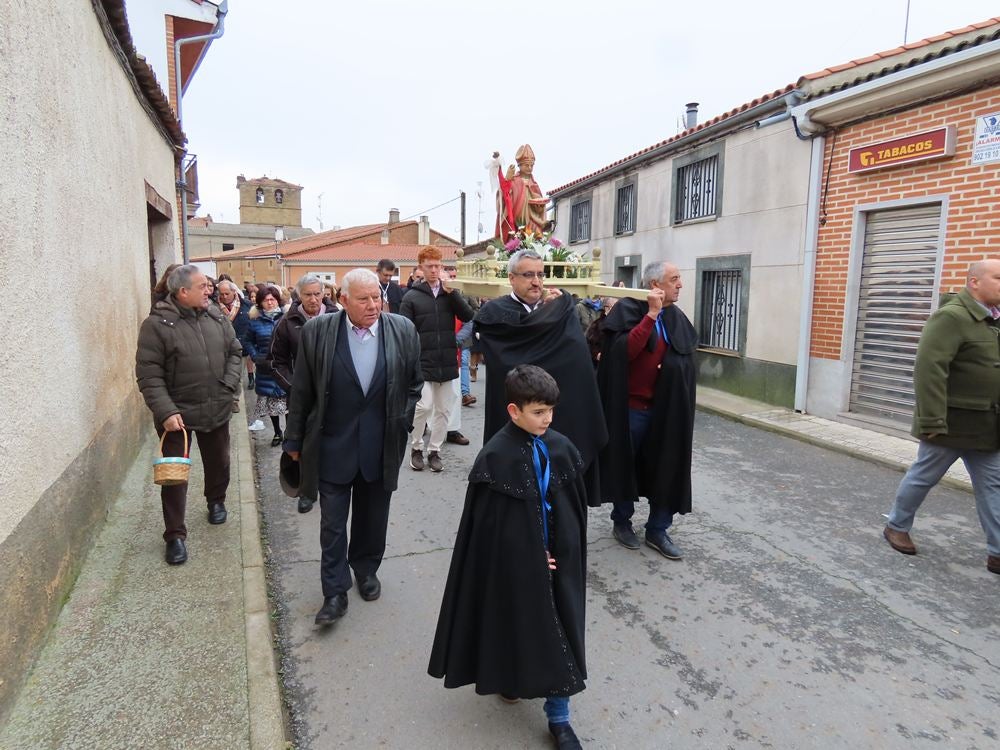 Babilafuente celebra San Blas con misa y bailes charros