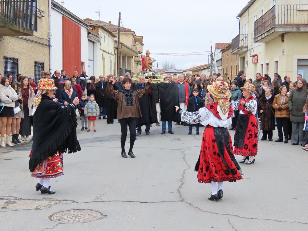 Babilafuente celebra San Blas con misa y bailes charros