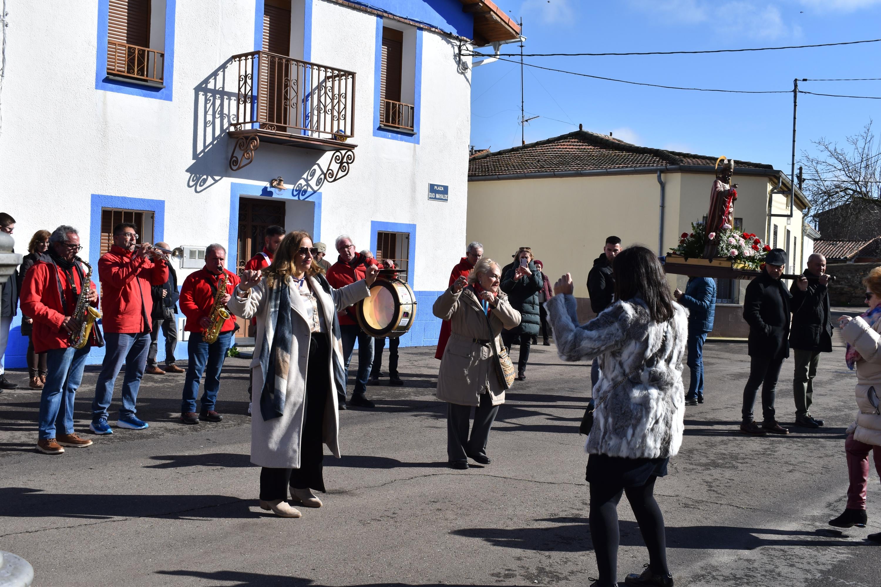 La Maya despide sus fiestas de San Blas con las citas religiosas y una gran comida