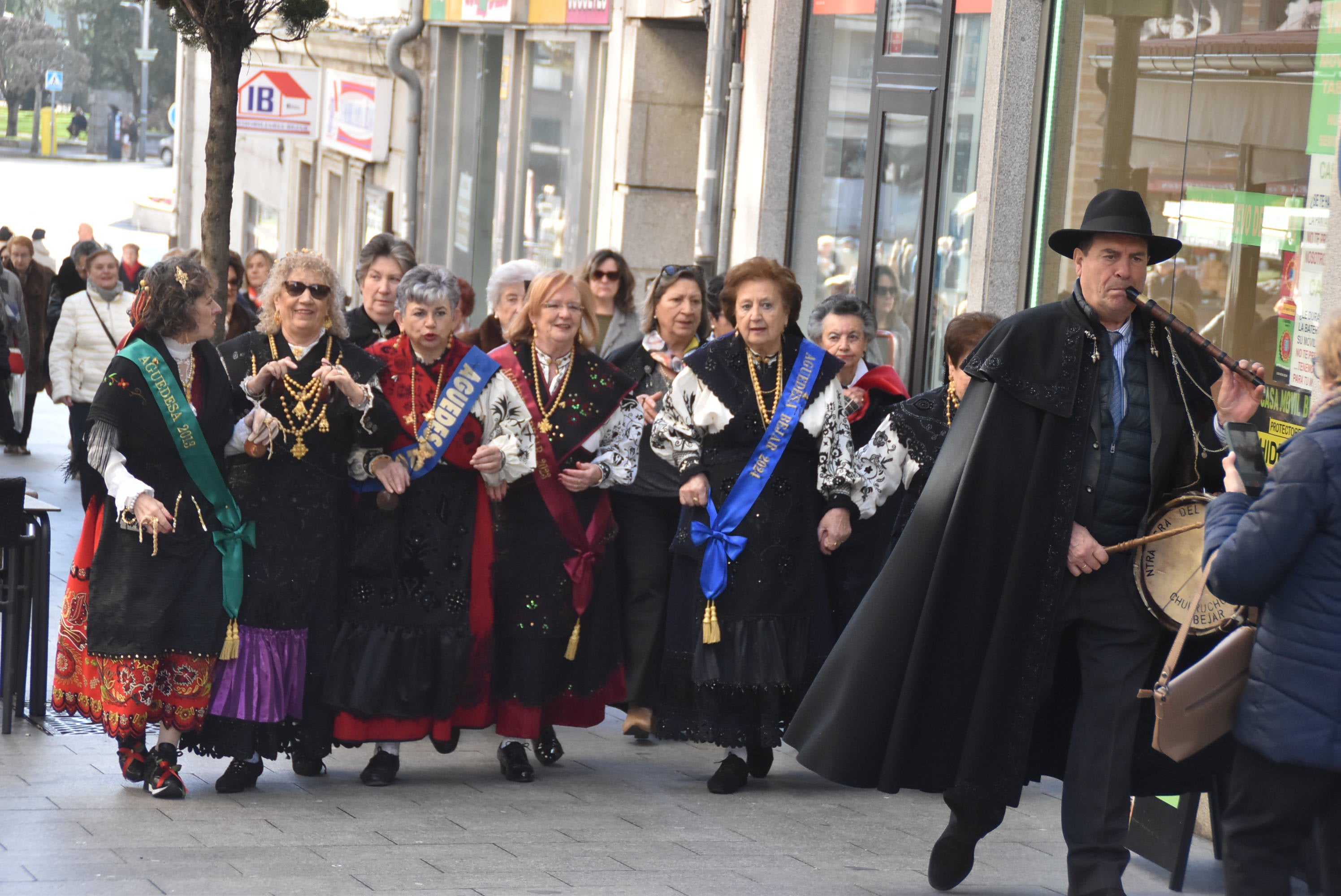 Las águedas de Béjar reclaman talleres textiles para engalanar la ciudad