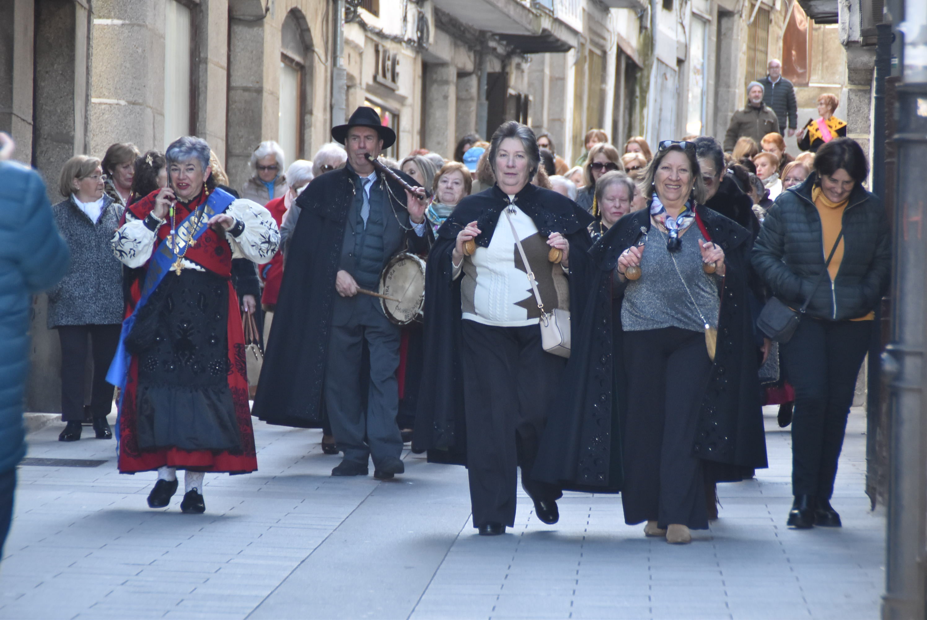 Las águedas de Béjar reclaman talleres textiles para engalanar la ciudad