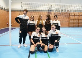 Plantilla juvenil del Lucía de Medrano de voleibol.