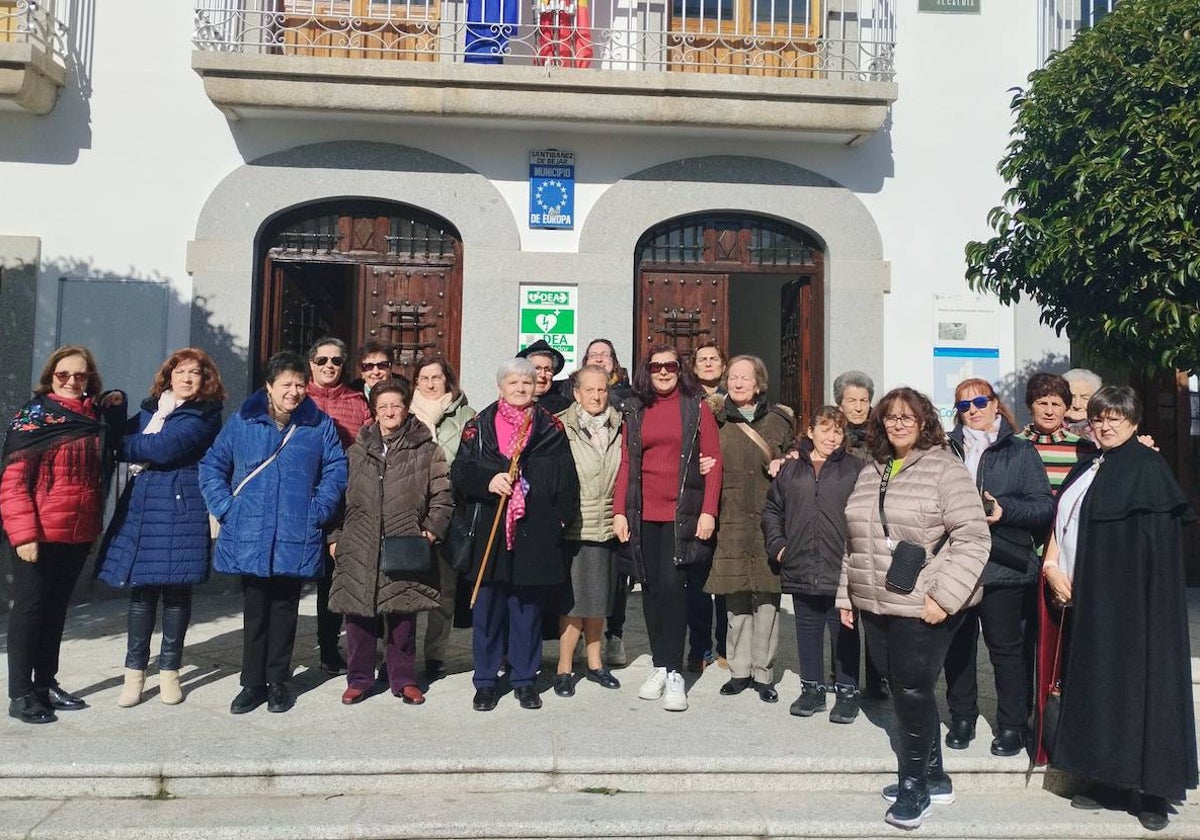 Las mujeres de Santibáñez de Béjar celebran la festividad de Santa Águeda