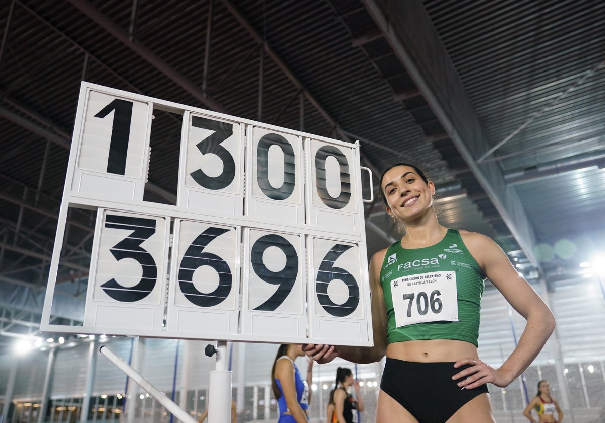 Eva Santidrián, tras correr los 300 metros en 36.96 el pasado enero en la Carlos Gil Pérez.