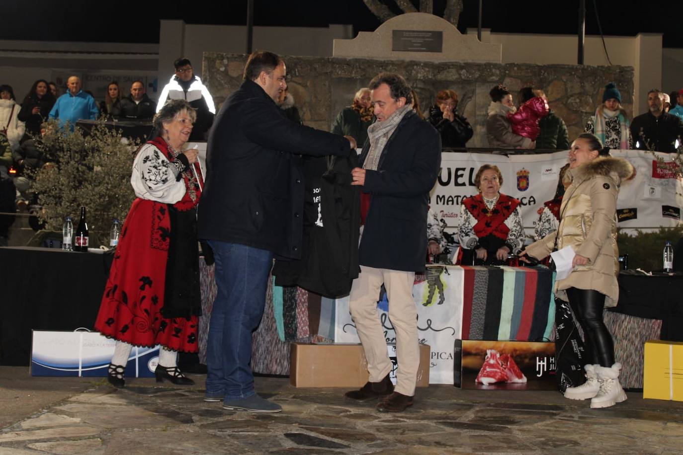 Guijuelo disfruta de su matanza nocturna