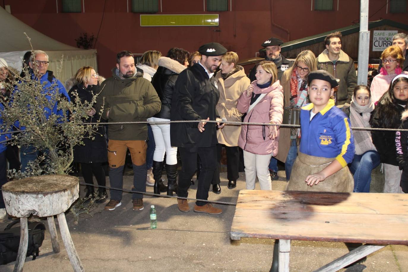 Guijuelo disfruta de su matanza nocturna