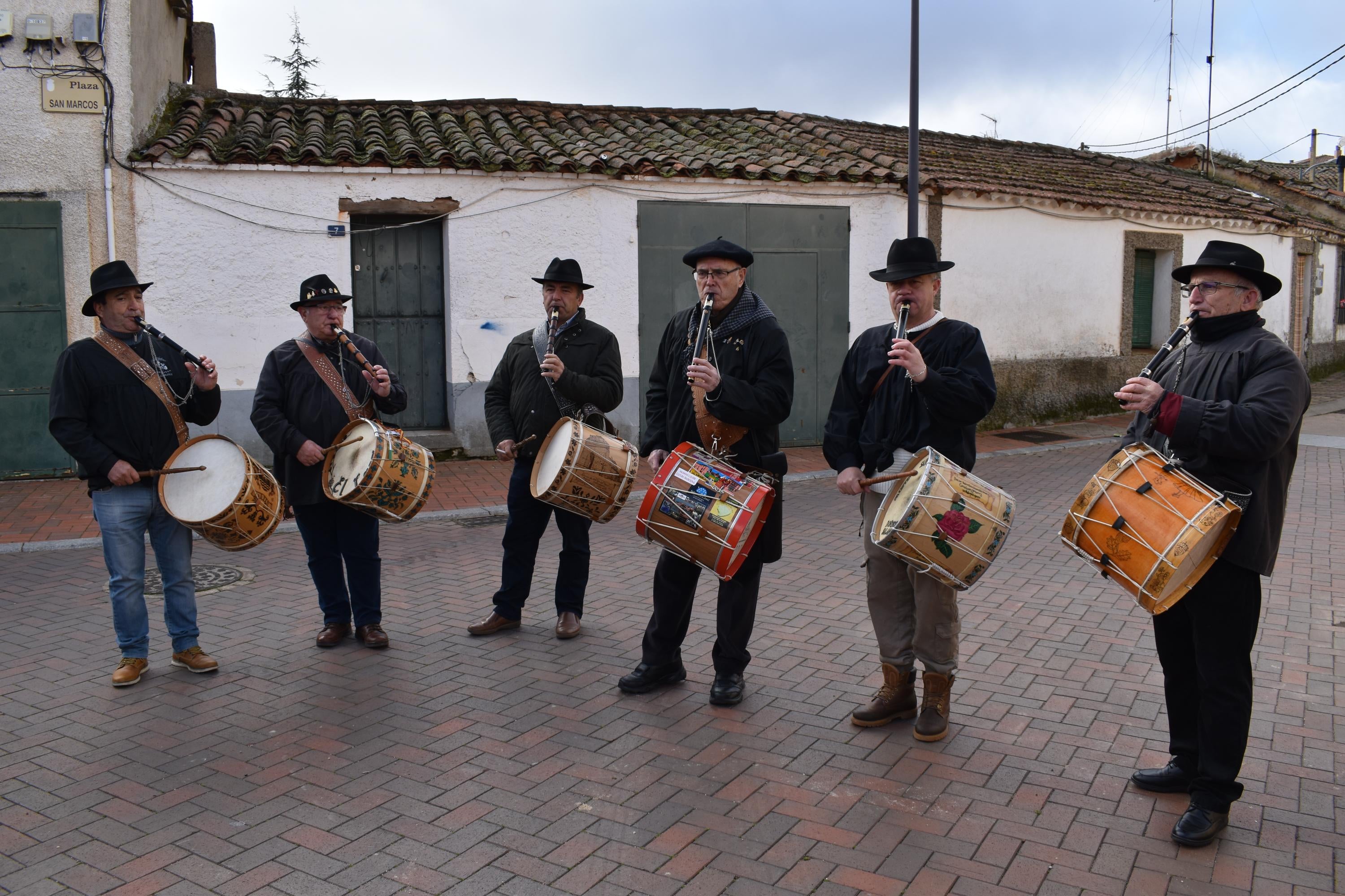 Convivencia, tradición y buen yantar en la matanza de Doñinos