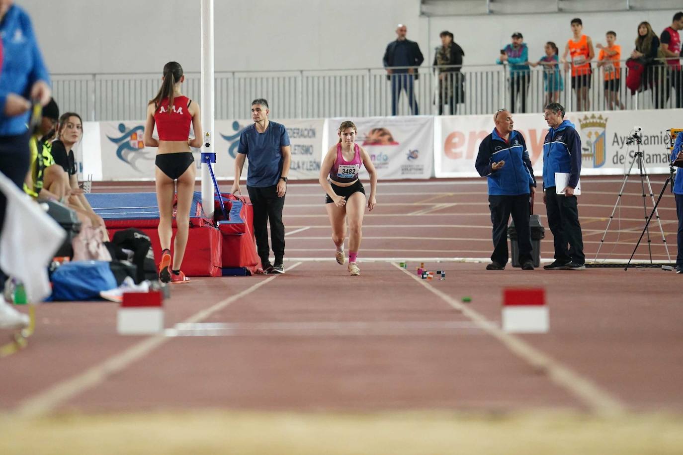 Las mejores imágenes de una gran tarde de atletismo culminada con el carrerón de Eva Santidrián