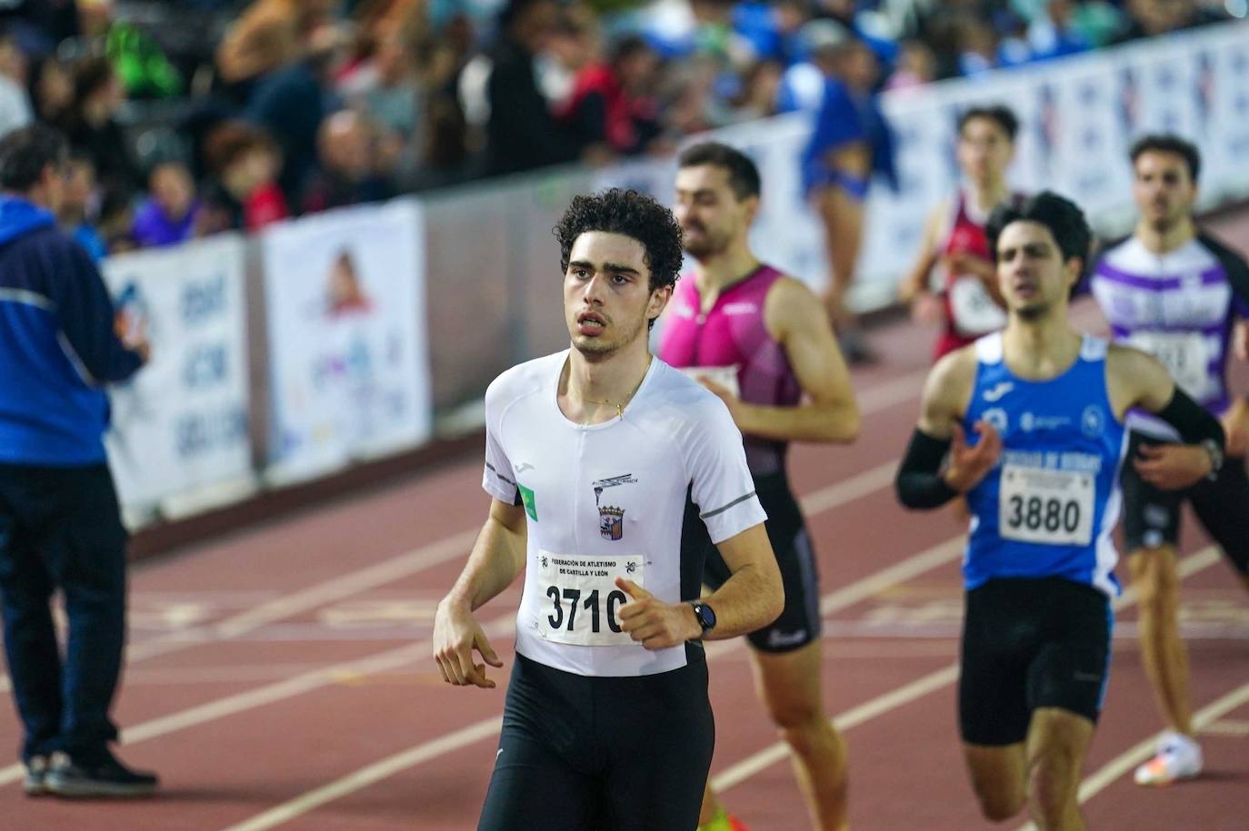 Las mejores imágenes de una gran tarde de atletismo culminada con el carrerón de Eva Santidrián