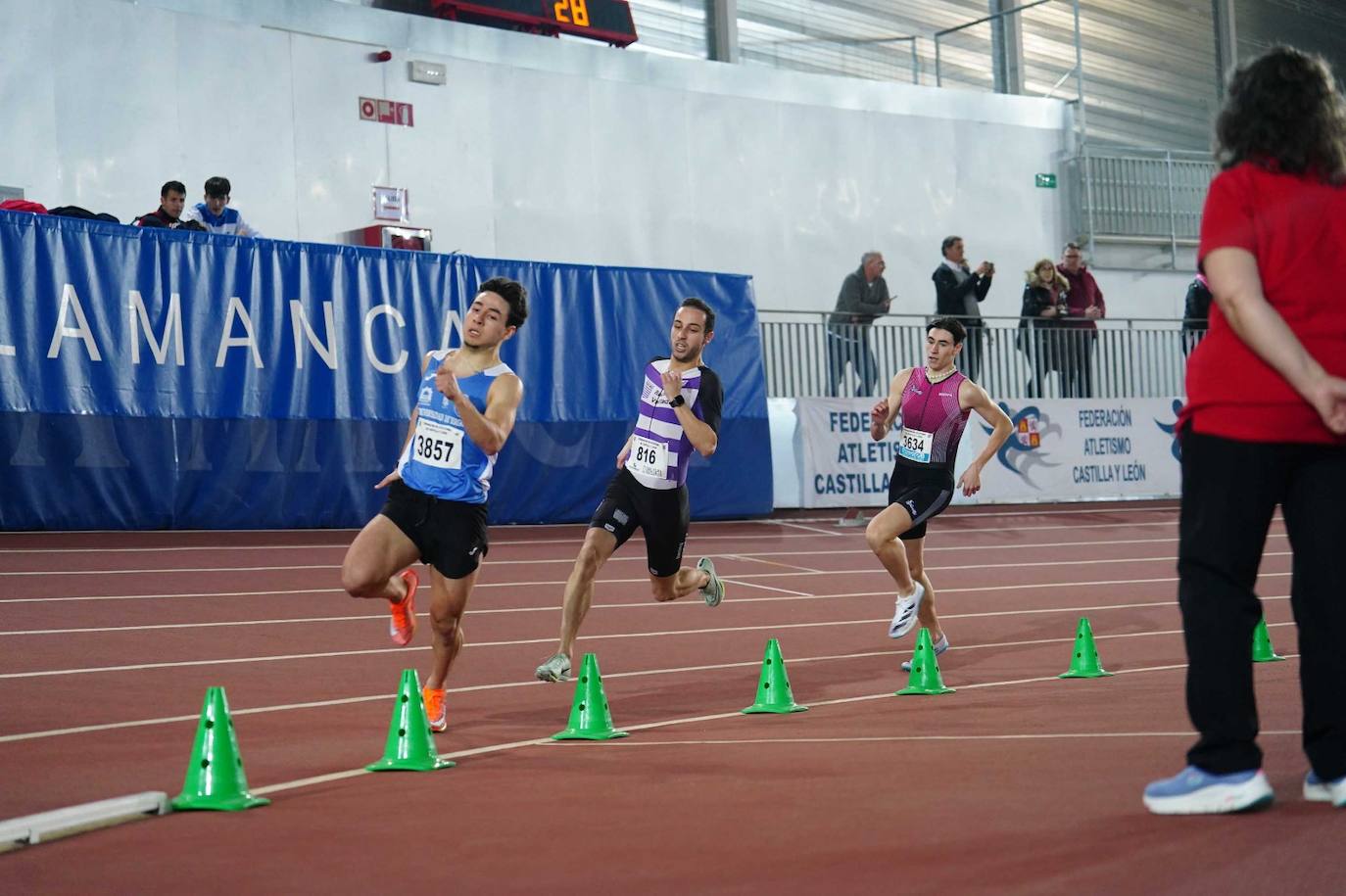 Las mejores imágenes de una gran tarde de atletismo culminada con el carrerón de Eva Santidrián