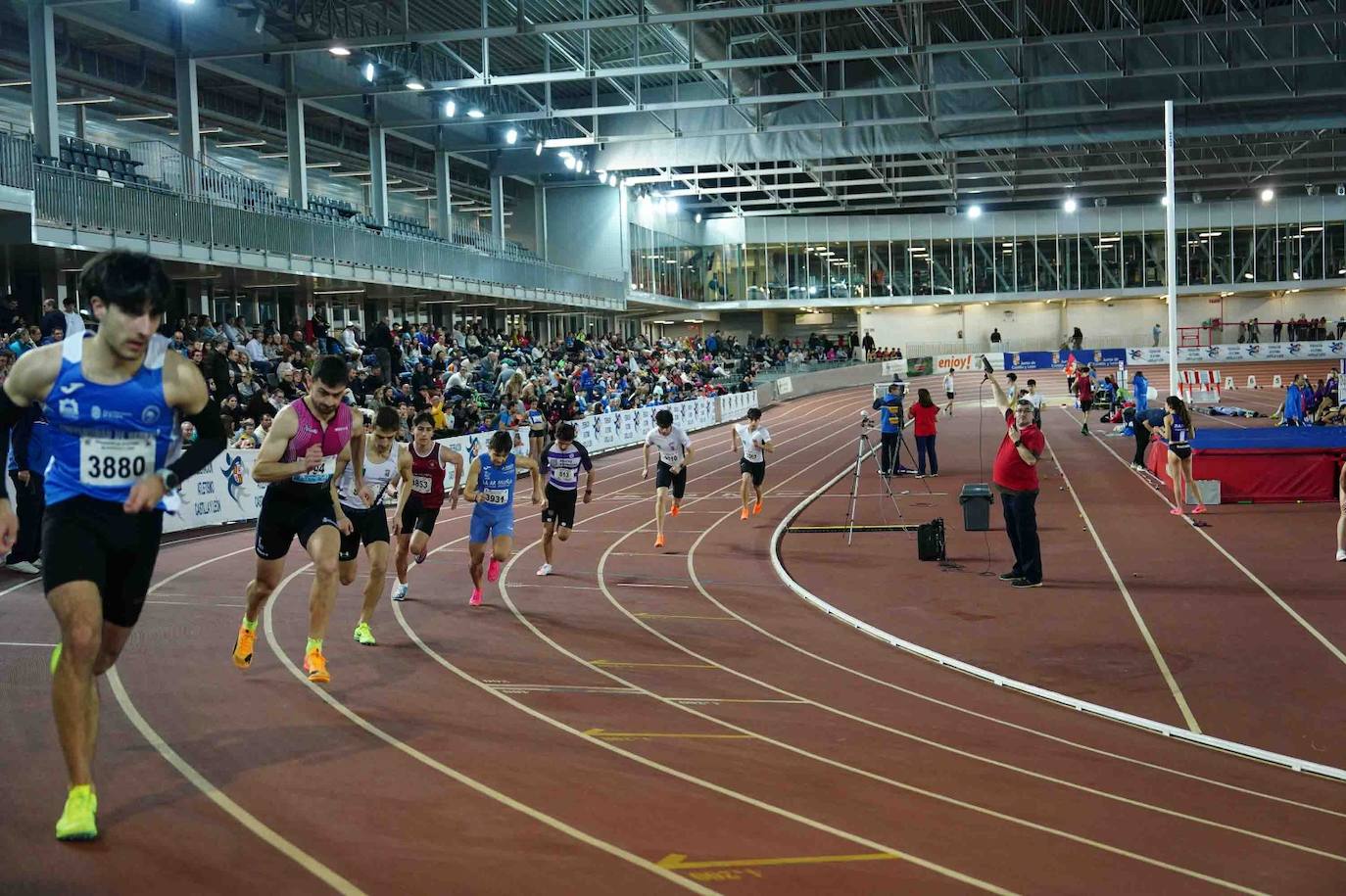 Las mejores imágenes de una gran tarde de atletismo culminada con el carrerón de Eva Santidrián